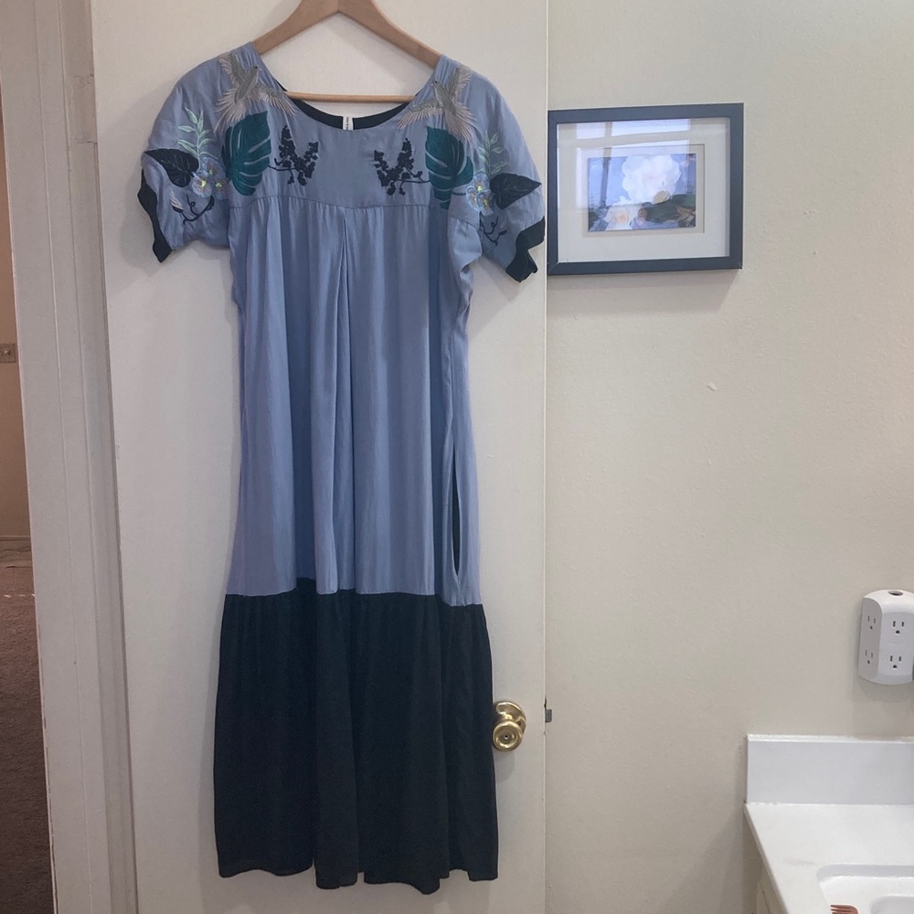 TALLULAH & HOPE EMBROIDERED DRESS.